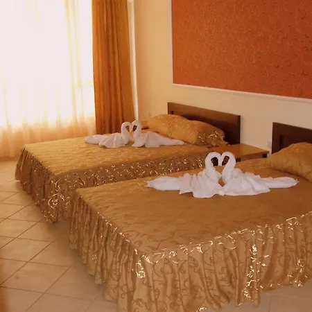 Ryor - Breakfast And Free Parking מלון 3*