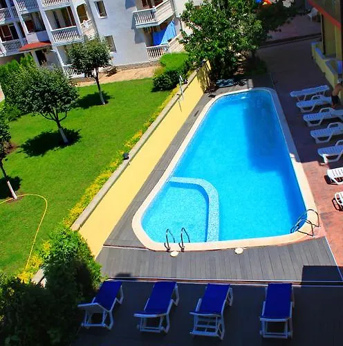 Ryor - Breakfast And Free Parking 3* סאני ביץ'