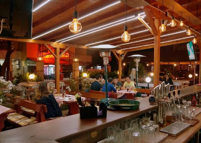 Ryor - Breakfast And Free Parking Отель 3*