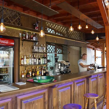 Hotel Ryor - Restaurant & Free Parking