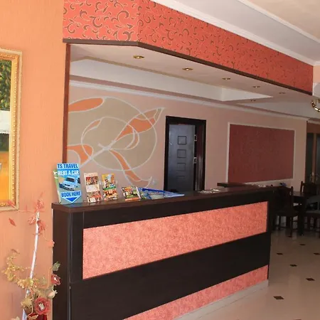 Отель Ryor - Breakfast And Free Parking