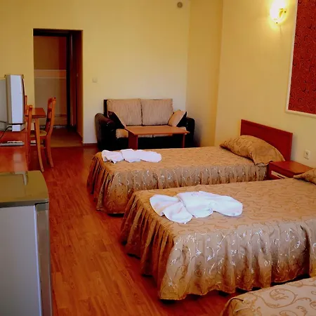 Отель Ryor - Breakfast And Free Parking Солнечный берег