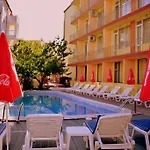 Отель Ryor - Breakfast And Free Parking