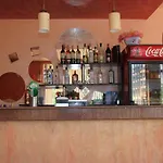 Отель Ryor - Breakfast And Free Parking