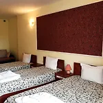 Отель Ryor - Breakfast And Free Parking Солнечный берег