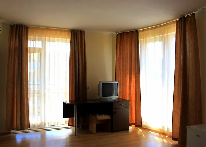 Hotel Ryor - Breakfast And Free Parking Sunny Beach